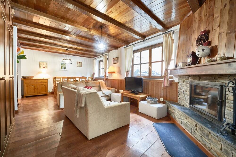 Photo of Livingroom in Salardu