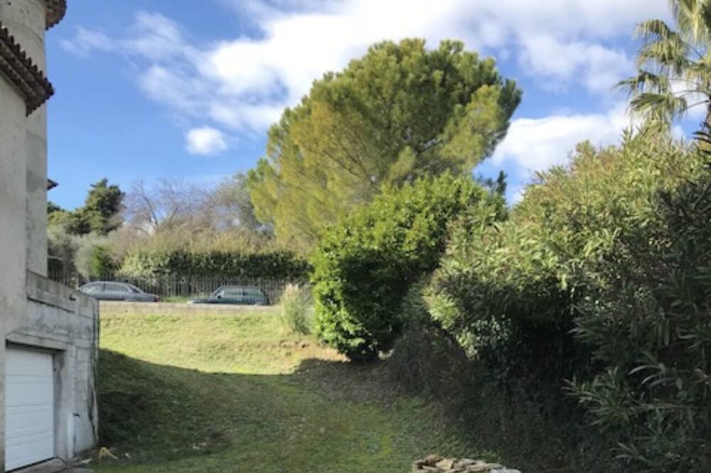 Photo of Outdoor in Saint-Jacques