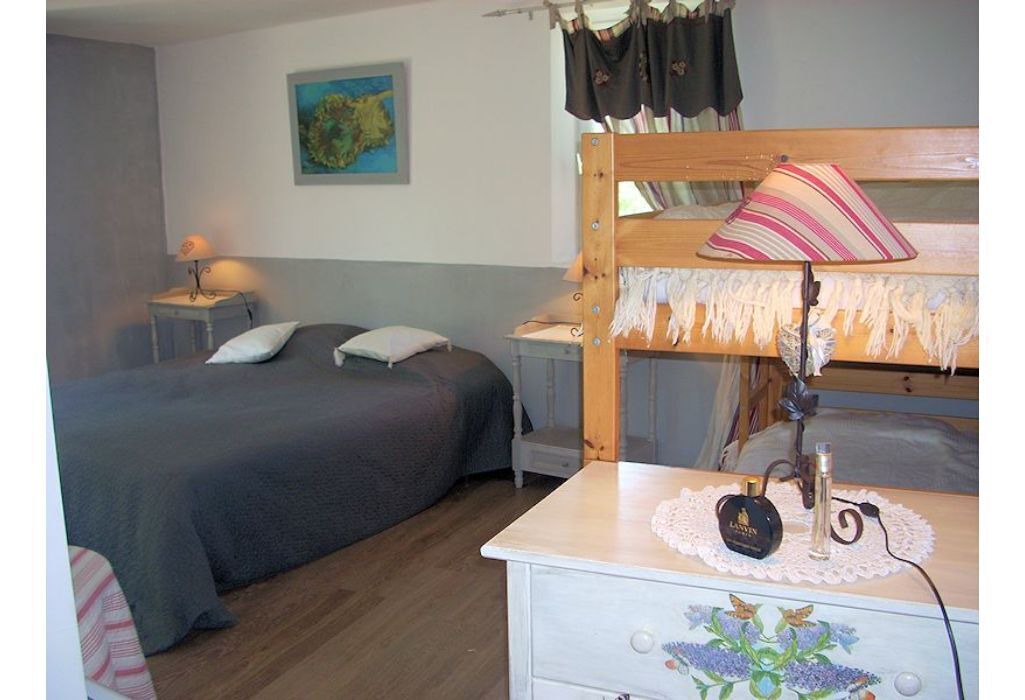 Photo of Others in Saint-Martin-de-Castillon