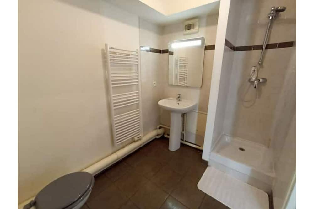 Photo of Bathroom in Chaville