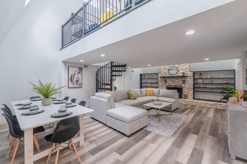 Photo of Livingroom in Wetmore