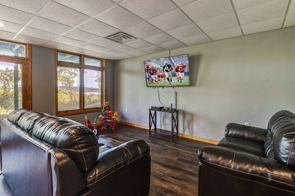 Photo of Livingroom in Shell Knob