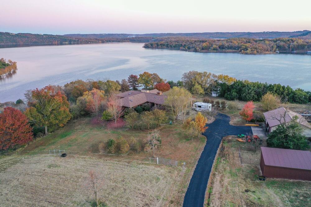 Photo of Others in Shell Knob