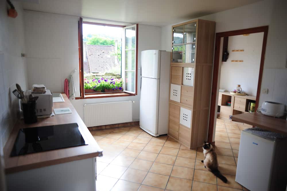 Photo of Kitchen in Bonneuil-en-Valois
