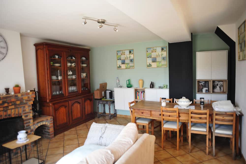 Photo of Livingroom in Bonneuil-en-Valois