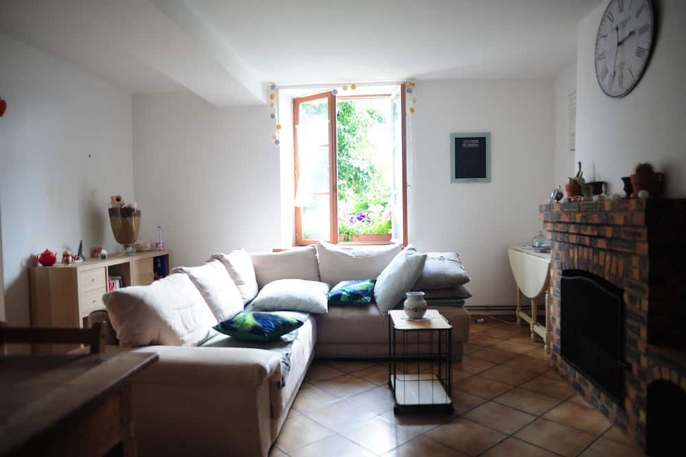 Photo of Livingroom in Bonneuil-en-Valois