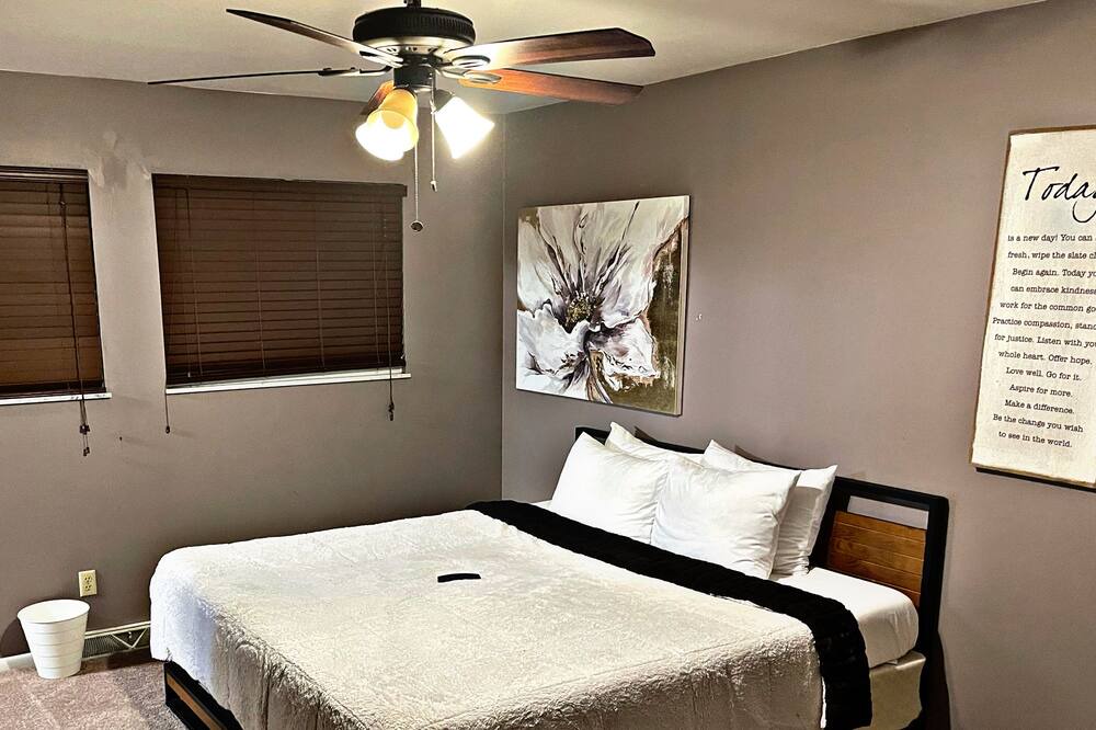 Photo of Others in Mount Airy