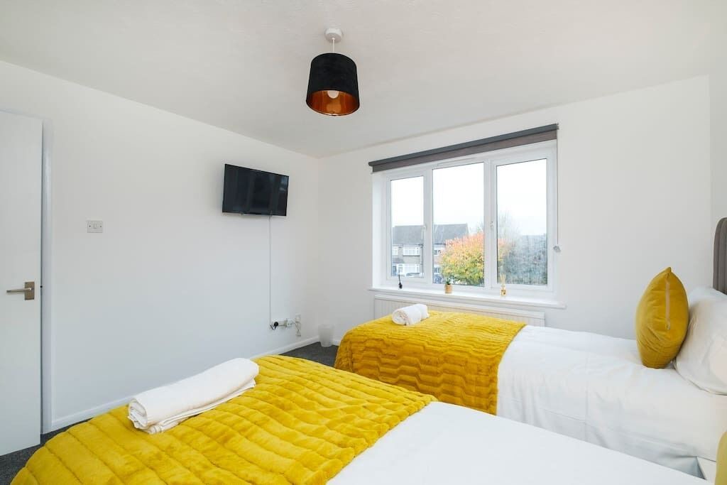 Photo of Others in Aveley