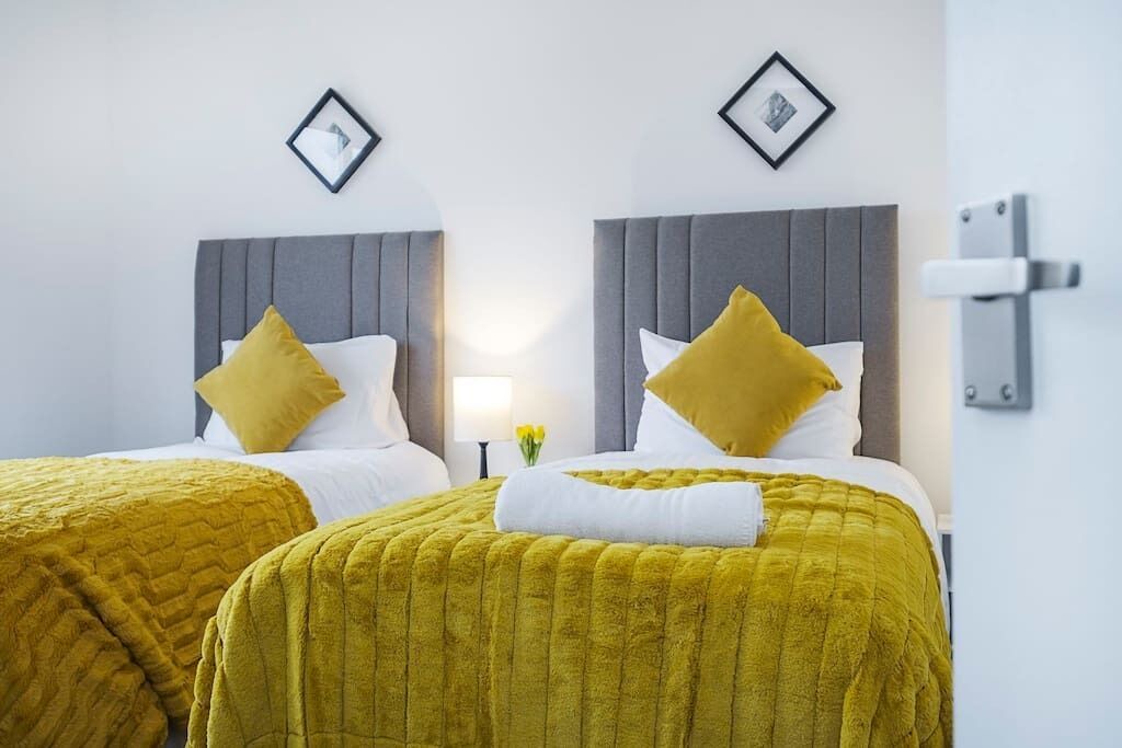 Photo of Others in Aveley