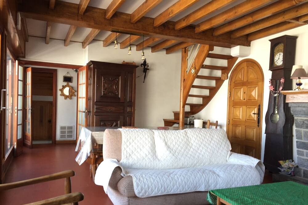 Photo of Livingroom in Eaux-Bonnes