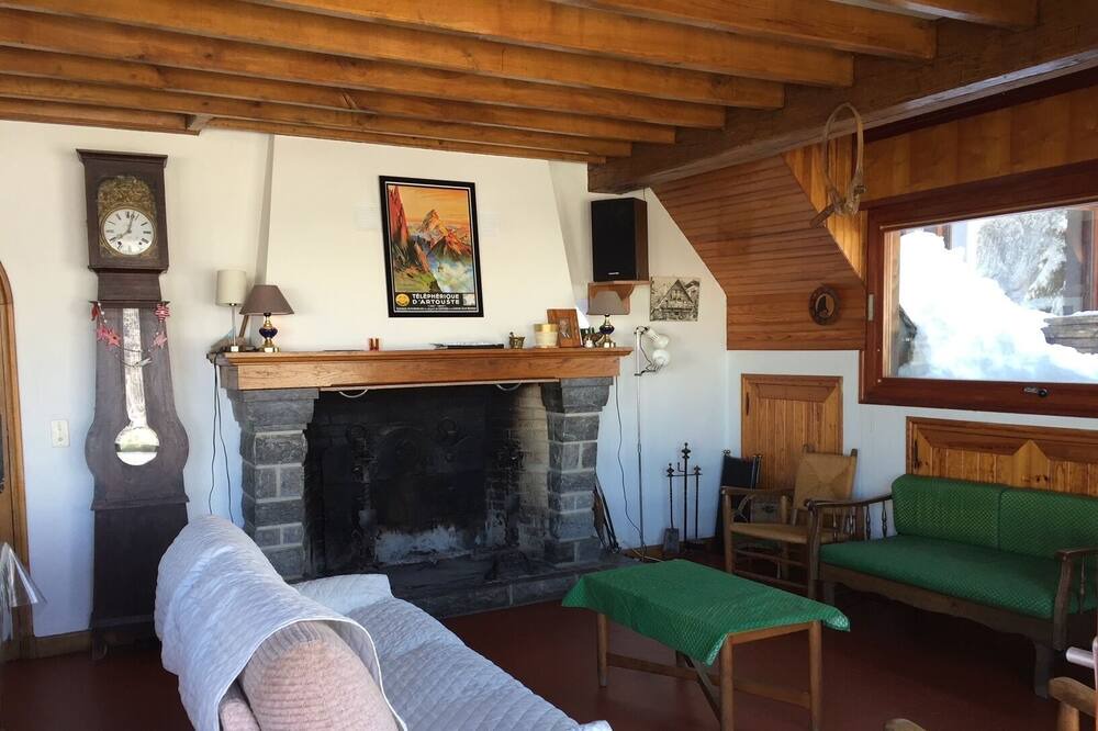 Photo of Livingroom in Eaux-Bonnes