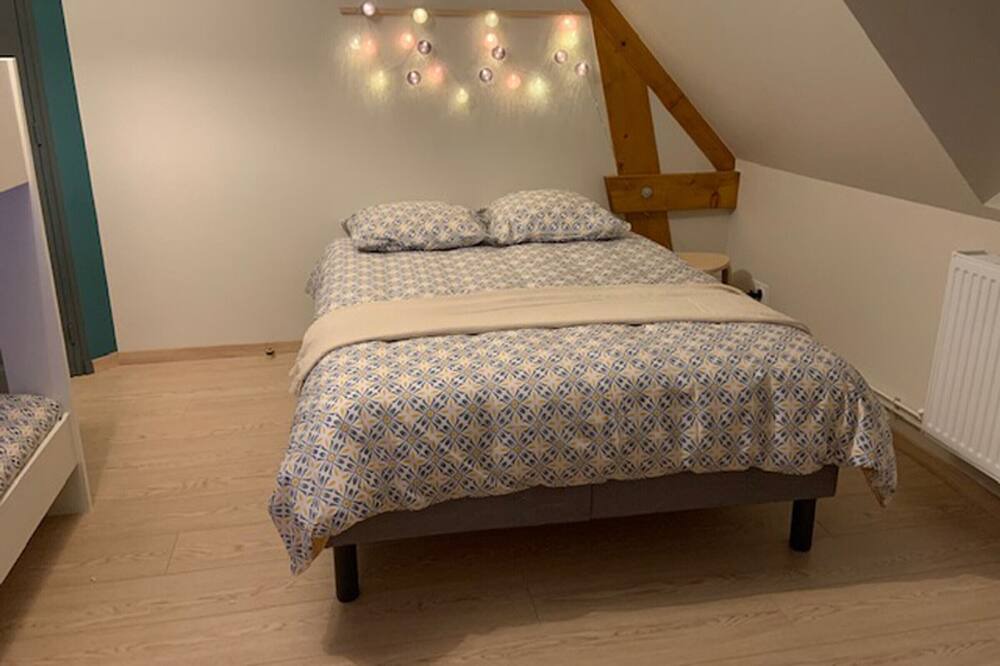 Photo of Bedroom in Bordeaux-Saint-Clair