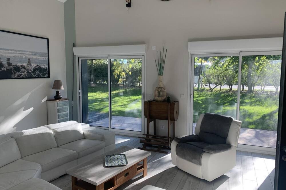 Photo of Livingroom in Bordeaux-Saint-Clair