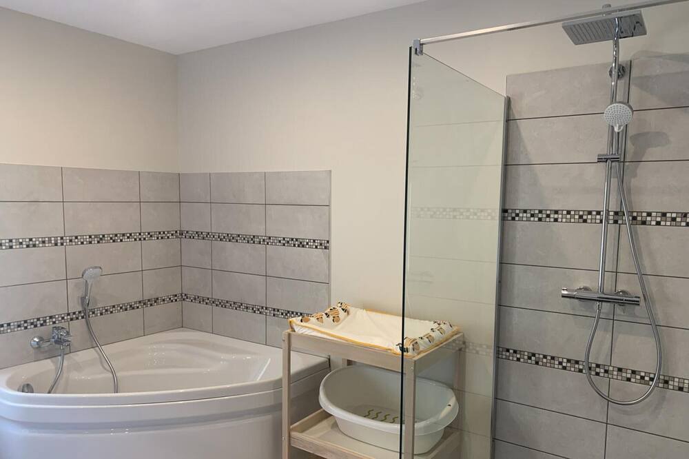 Photo of Bathroom in Bordeaux-Saint-Clair