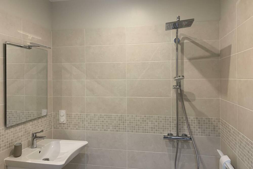 Photo of Bathroom in Bordeaux-Saint-Clair