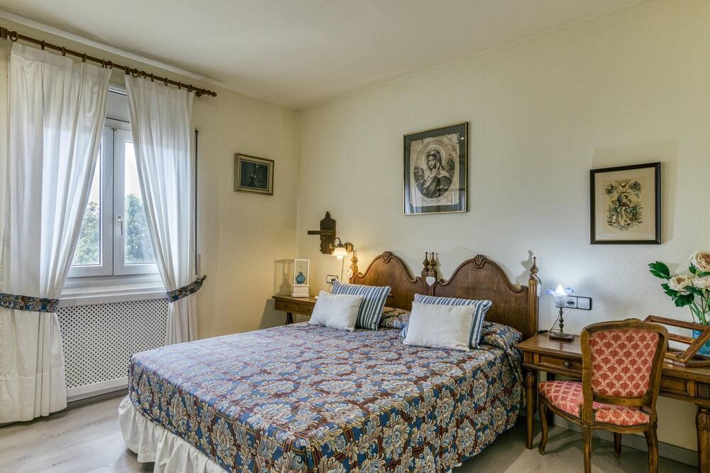 Photo of Bedroom in Begur