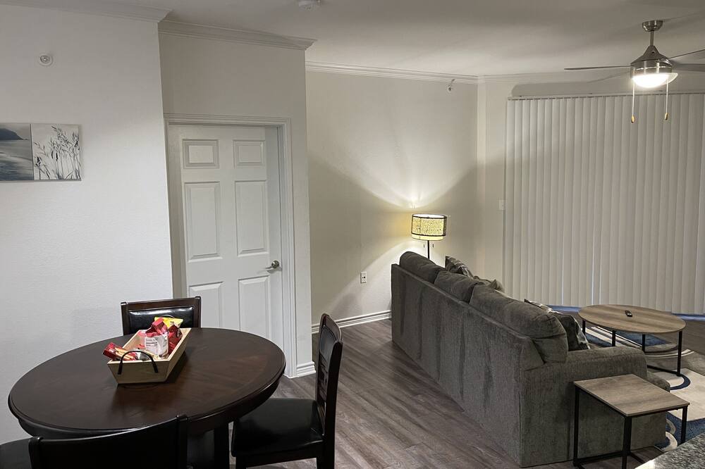 Photo of Livingroom in Irving