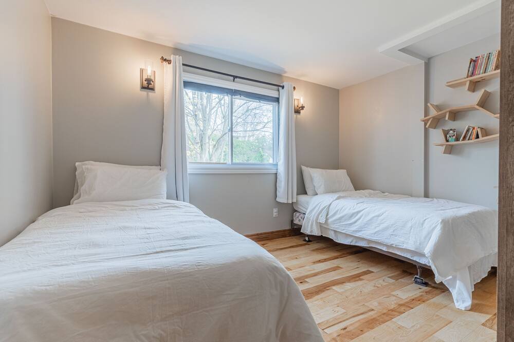 Photo of Bedroom in Innisfil