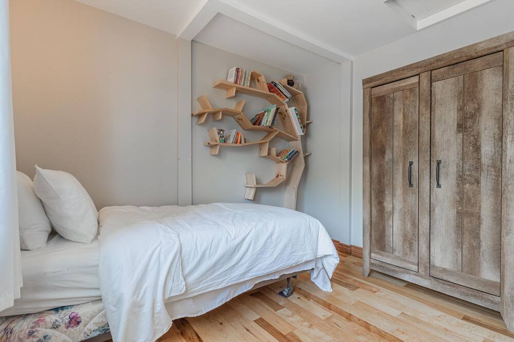 Photo of Bedroom in Innisfil