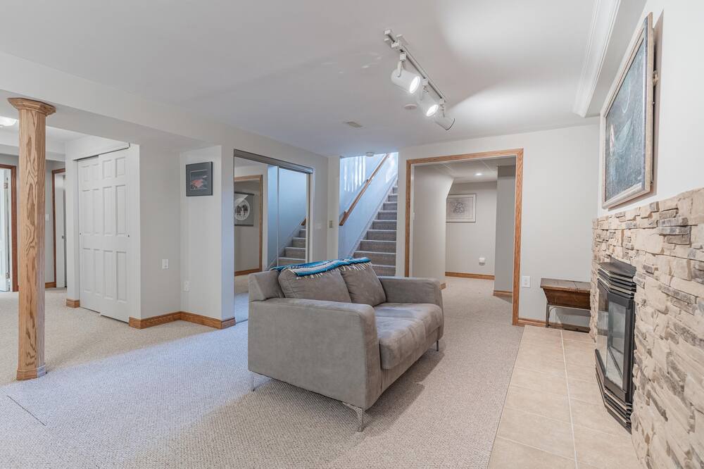 Photo of Livingroom in Innisfil