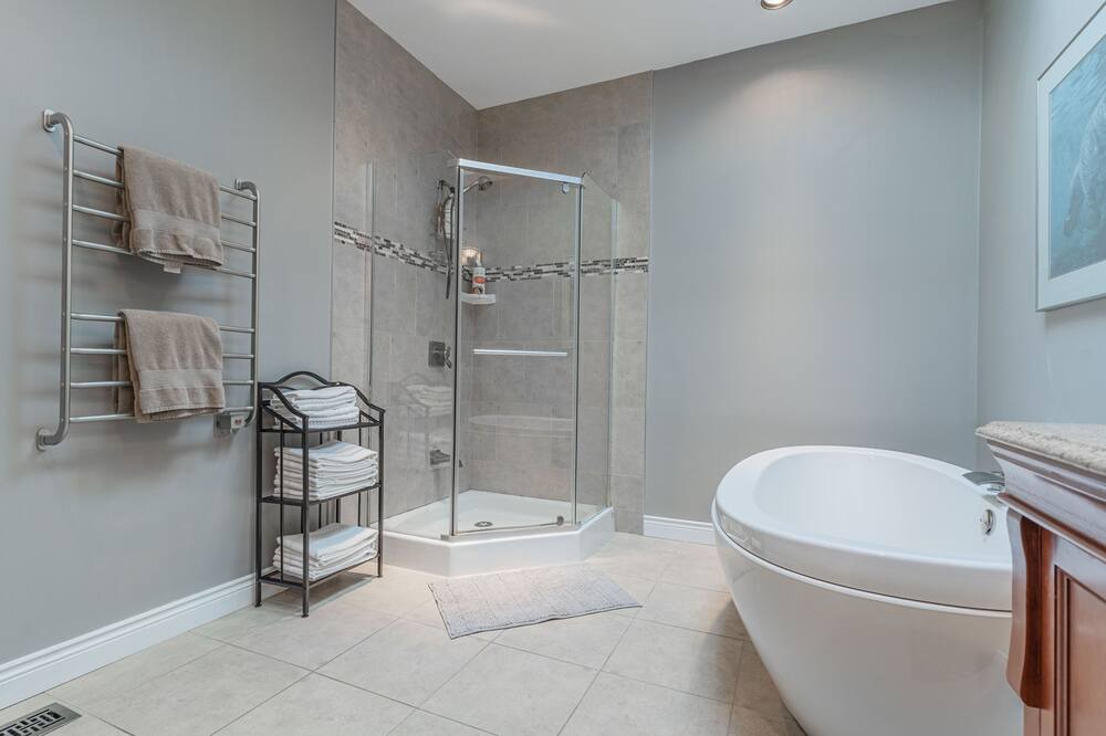 Photo of Bathroom in Innisfil