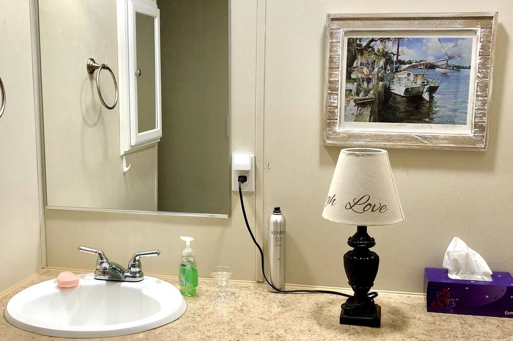 Photo of Bathroom in Hondo