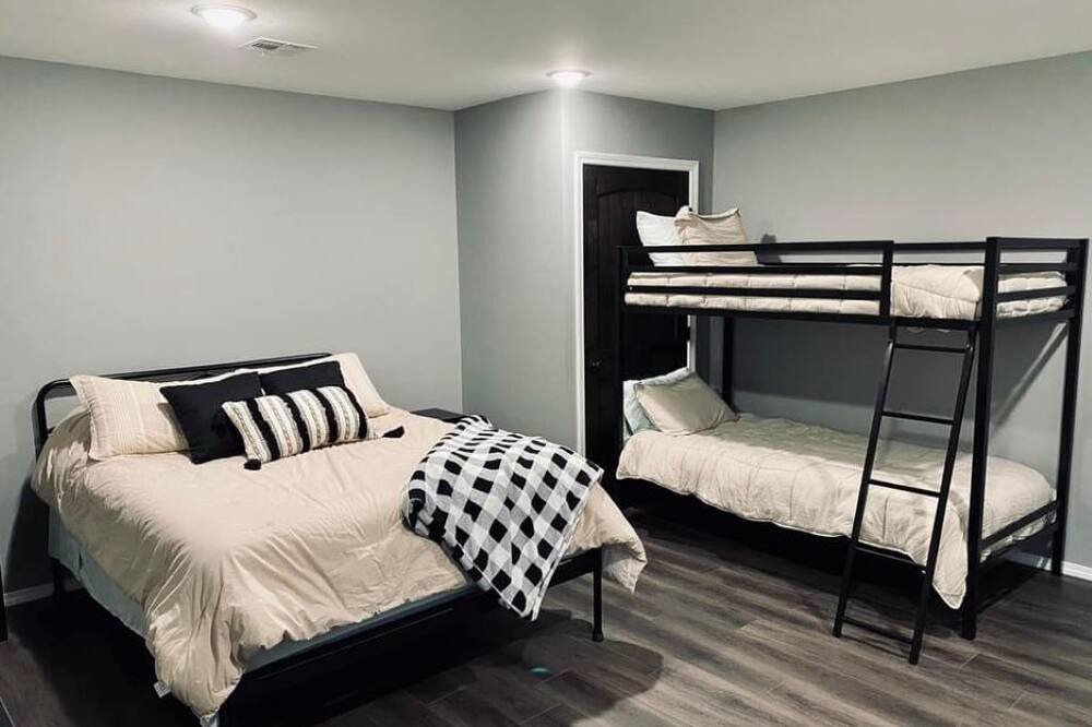 Photo of Bedroom in Octavia