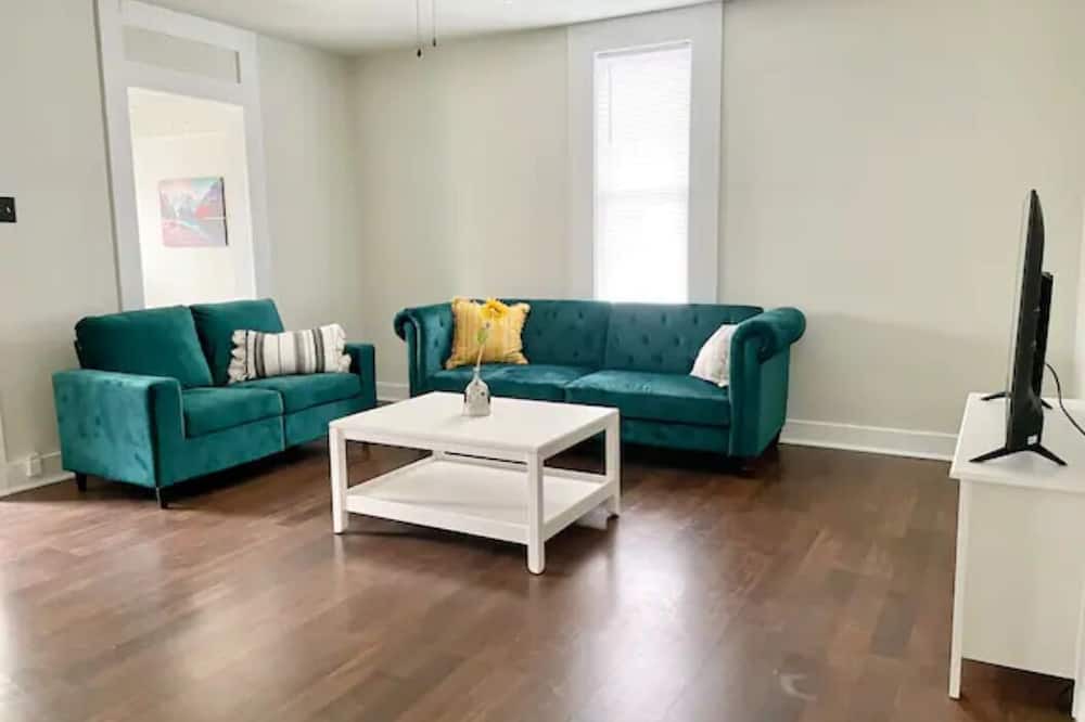 Photo of Livingroom in Franklin