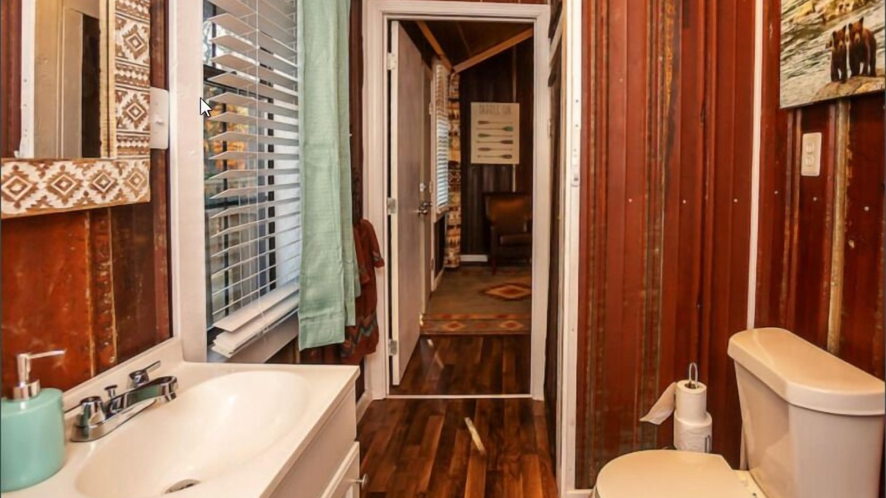 Photo of Bathroom in Benton