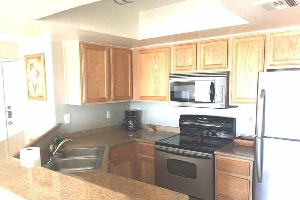 Photo of Kitchen in Canyon Gate