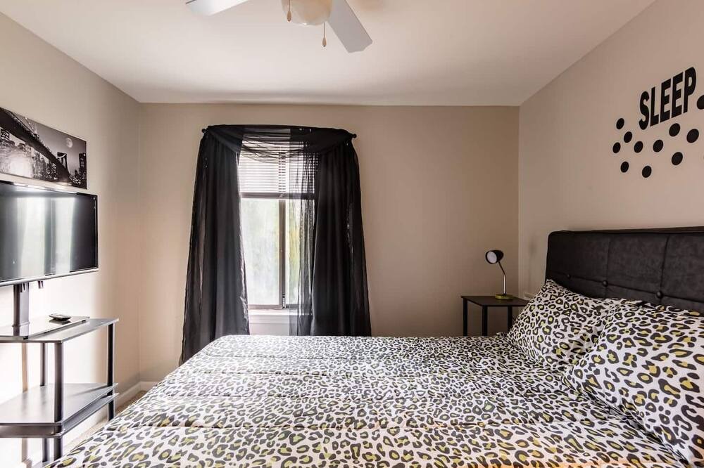 Photo of Bedroom in Oak Park