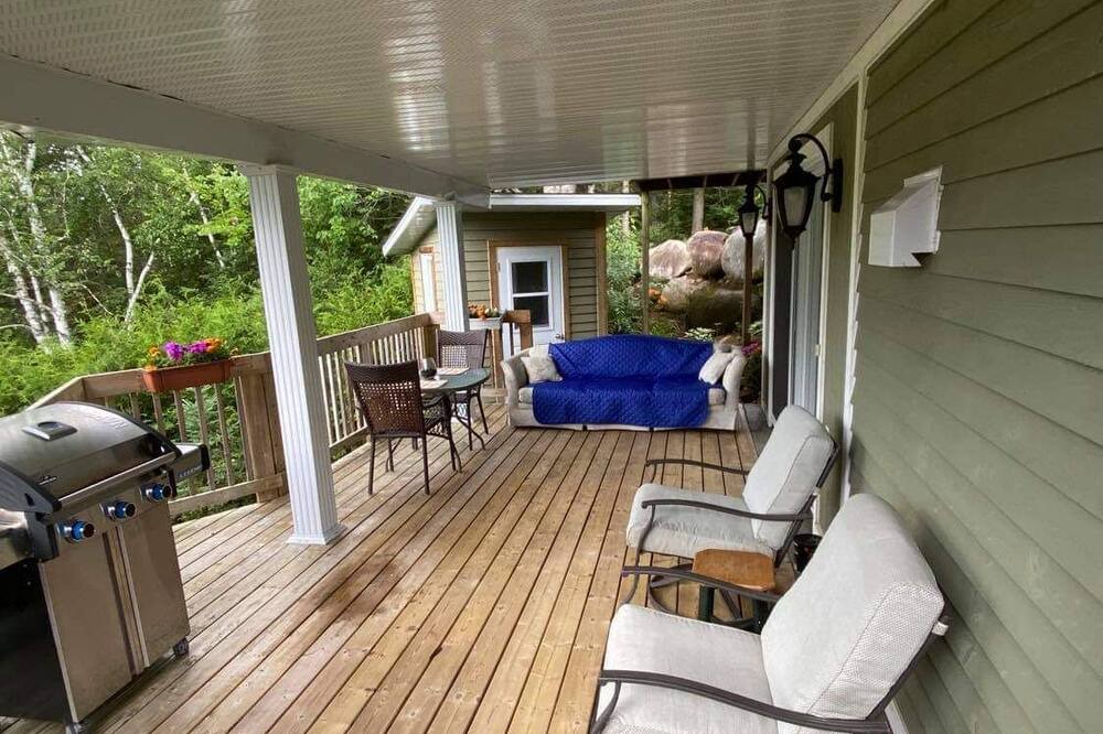 Photo of Patio Balcony in Saint-Emile-de-Suffolk
