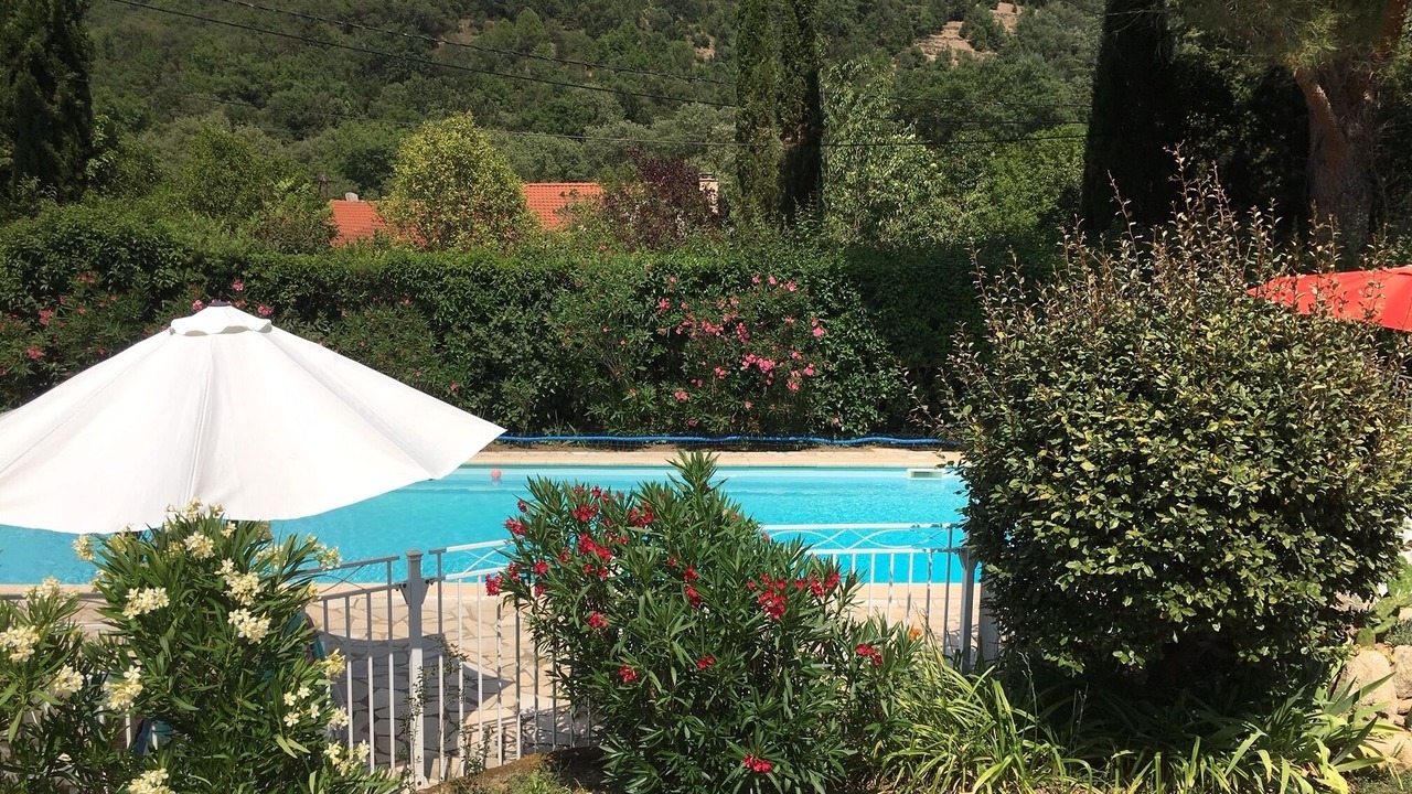 Photo of Outdoor in Reynes