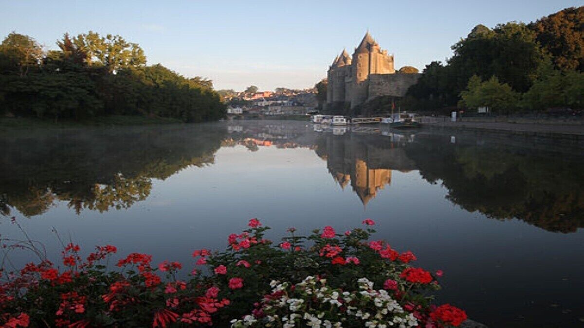 Photo of Others in Meneac