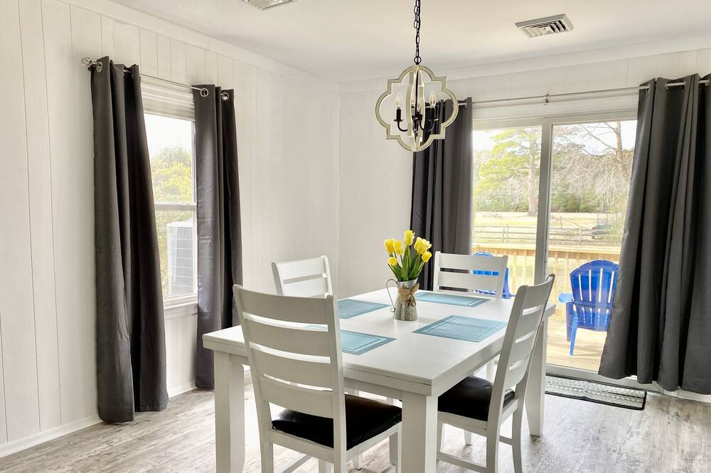 Photo of Kitchen in White Stone
