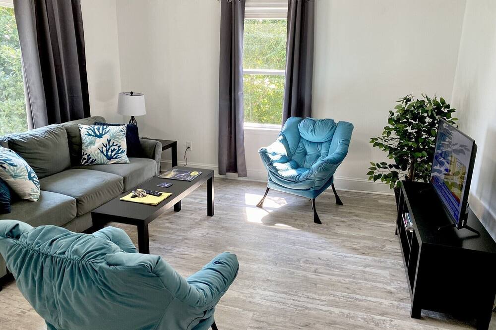 Photo of Livingroom in White Stone
