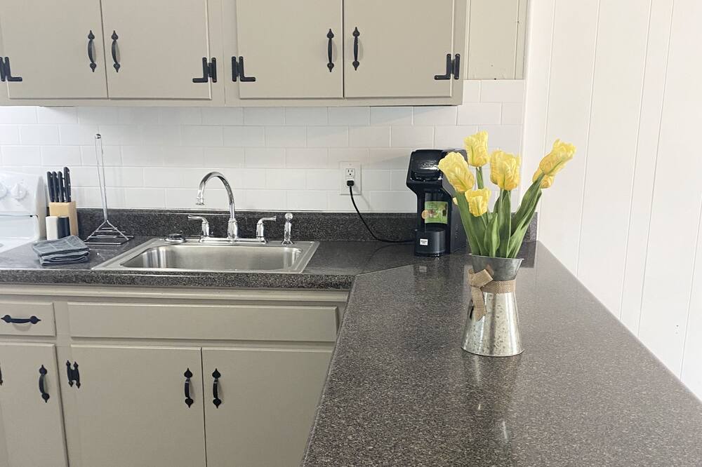 Photo of Kitchen in White Stone