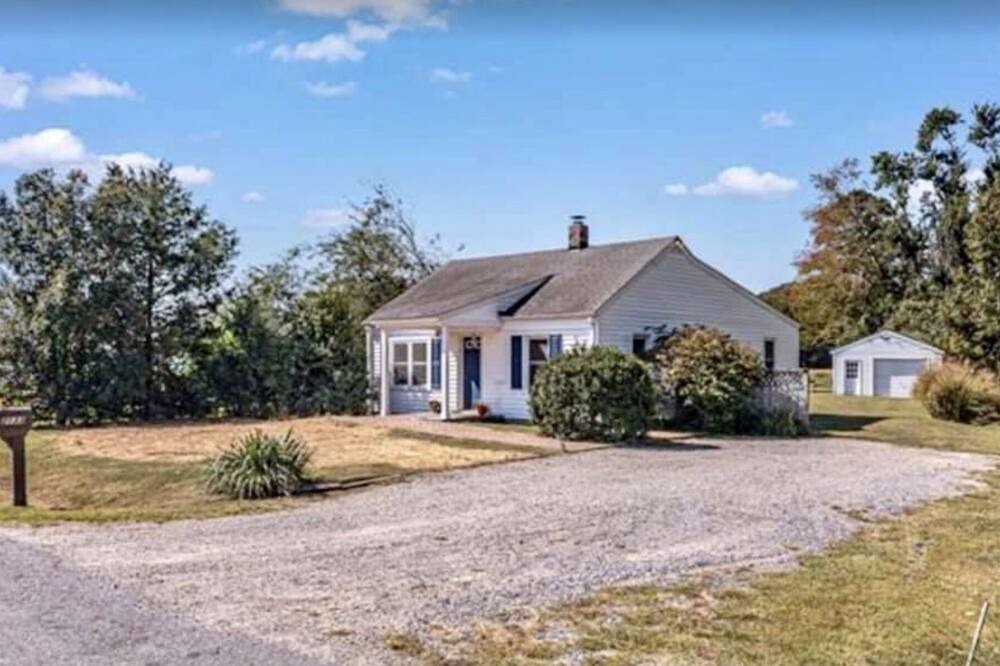 Photo of Outdoor in White Stone