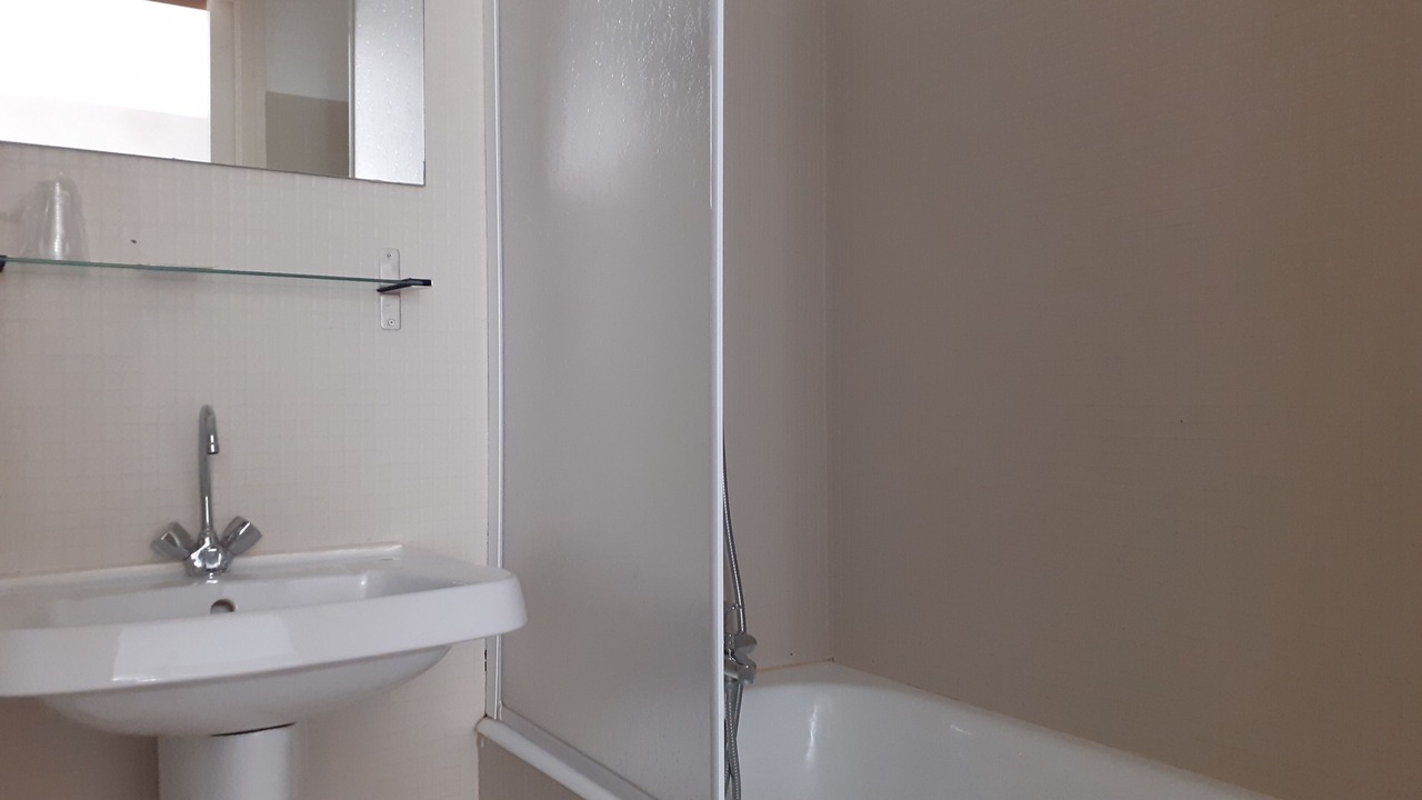 Photo of Bathroom in Lanester