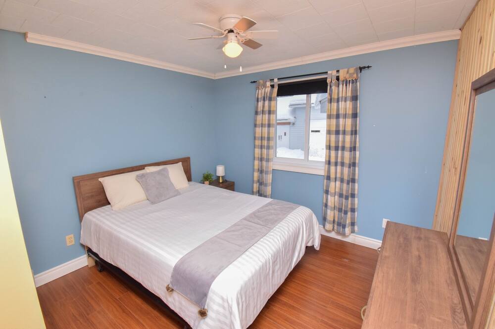 Photo of Bedroom in Lac-des-Plages