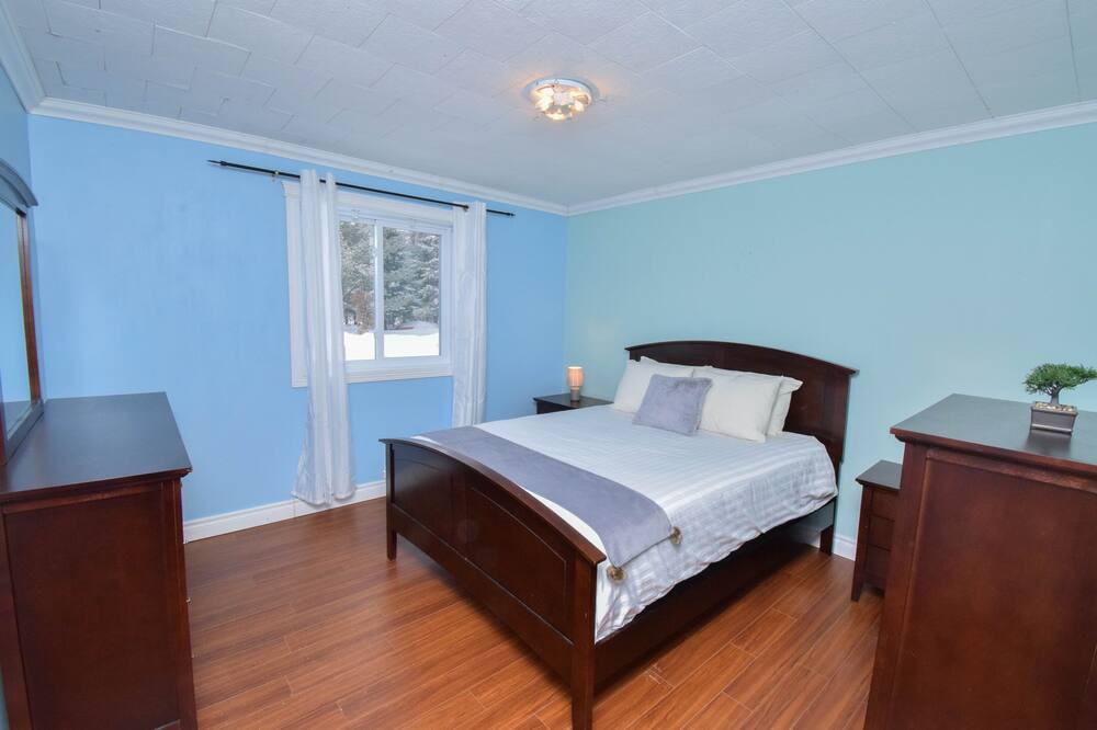 Photo of Bedroom in Lac-des-Plages