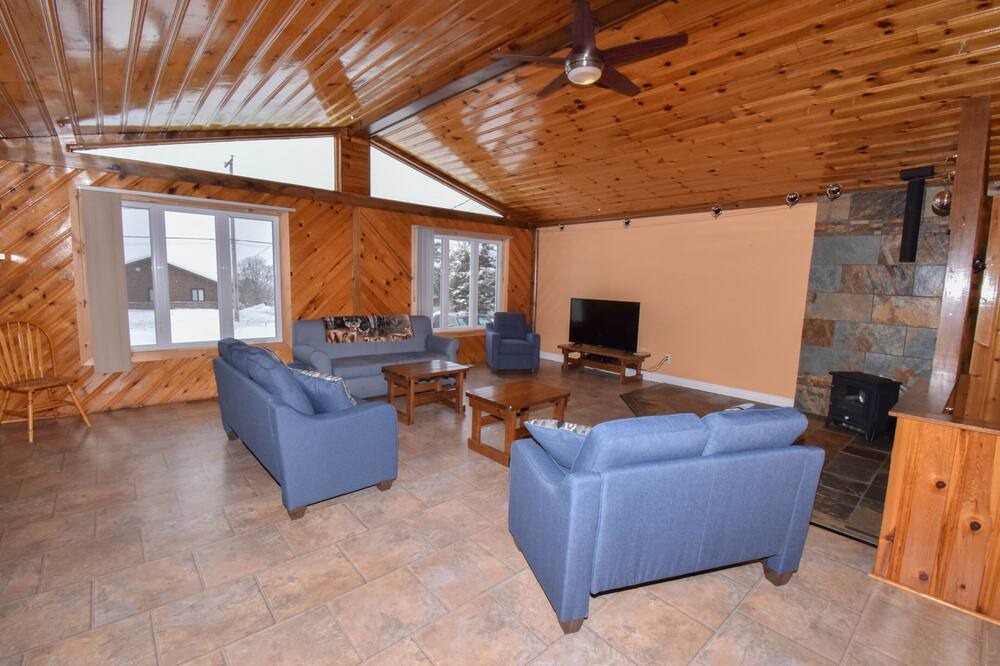 Photo of Livingroom in Lac-des-Plages