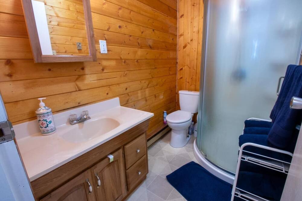 Photo of Bathroom in Hillside Beach