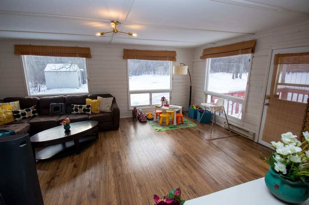 Photo of Livingroom in Hillside Beach