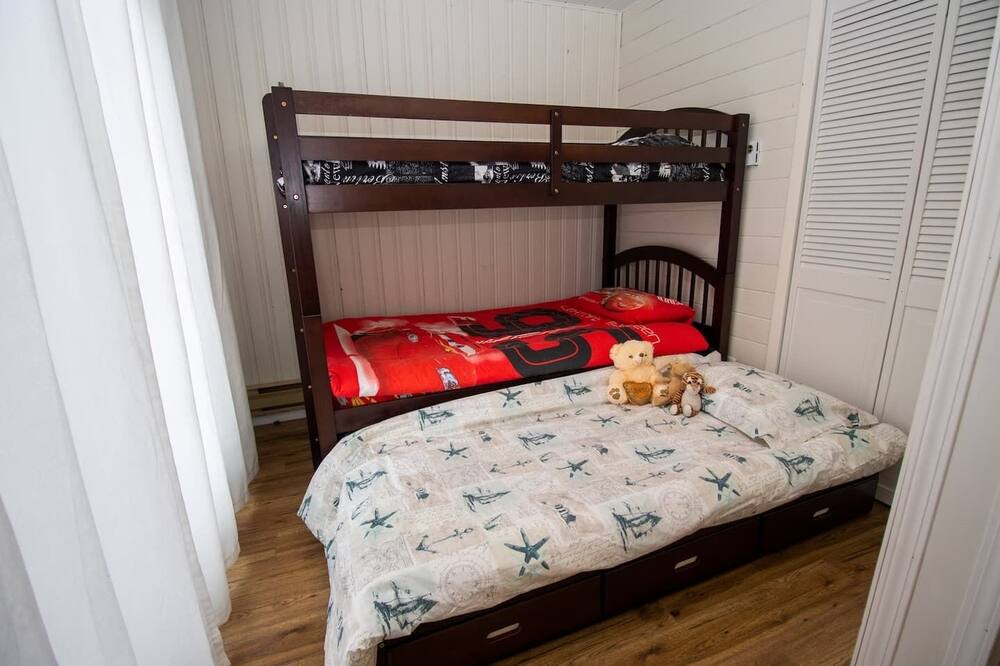 Photo of Bedroom in Hillside Beach