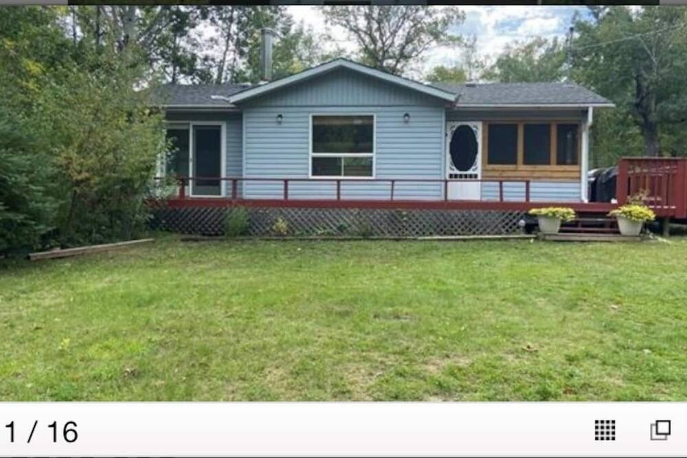 Photo of Bedroom in Hillside Beach