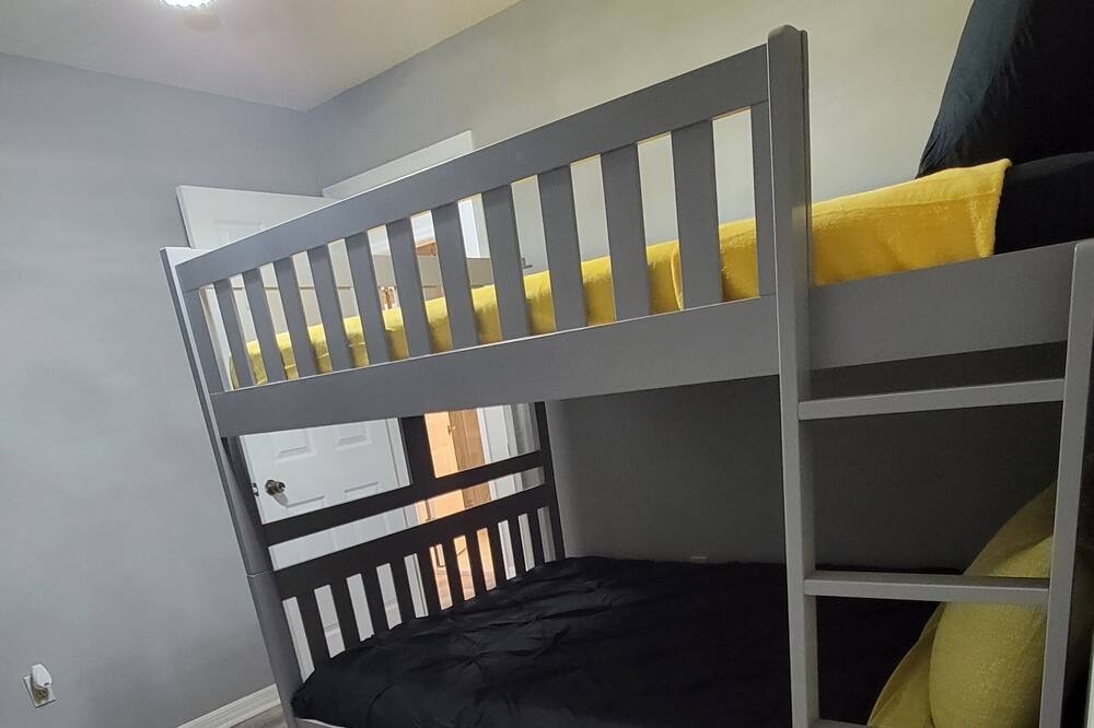Photo of Bedroom in Groveland