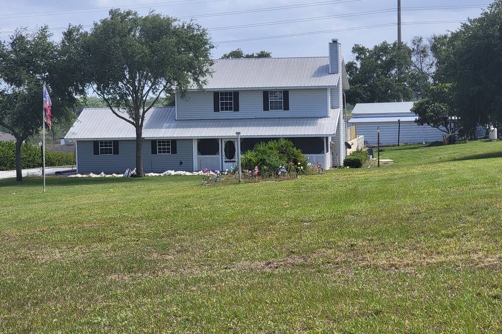 Photo of Outdoor in Groveland