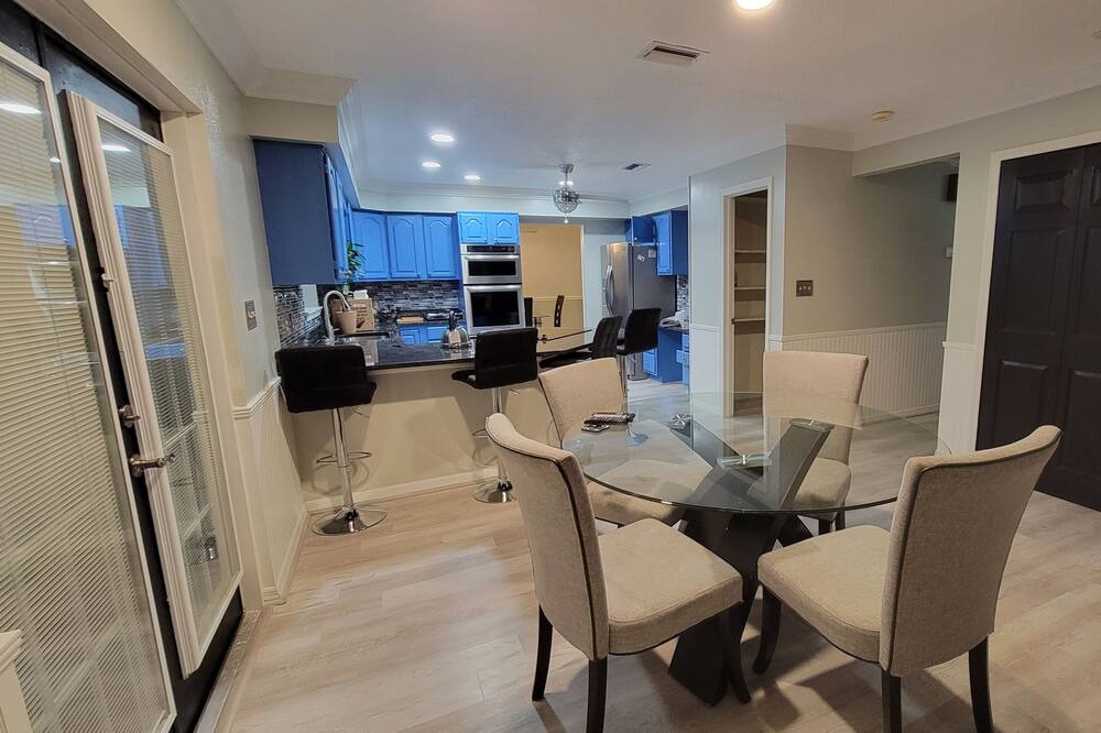 Photo of Kitchen in Groveland