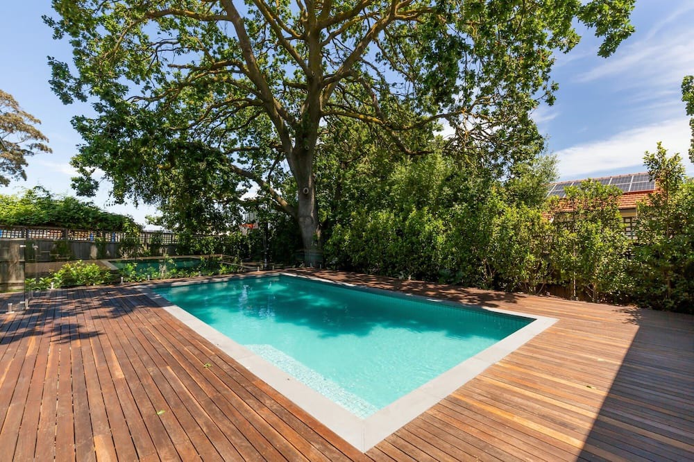 Photo of Outdoor in Glen Iris